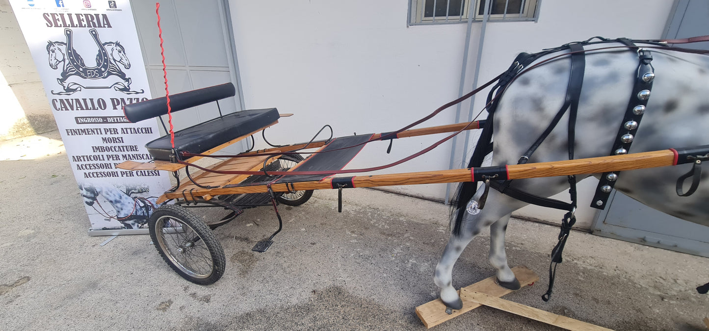 CALESSE IN LEGNO CON IMBOTTITURA E LAVORAZIONE CUOIO NERO CON BORDI ROSSI