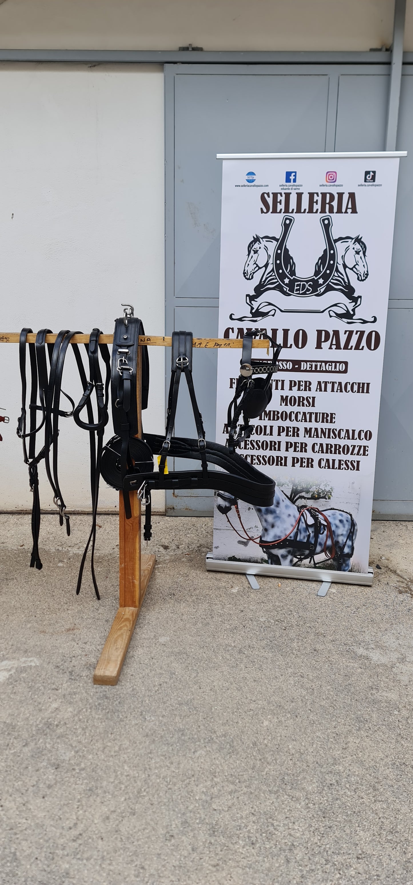 FINIMENTO COMPLETO SINGOLO IM CUOIO NERO O MARRONE