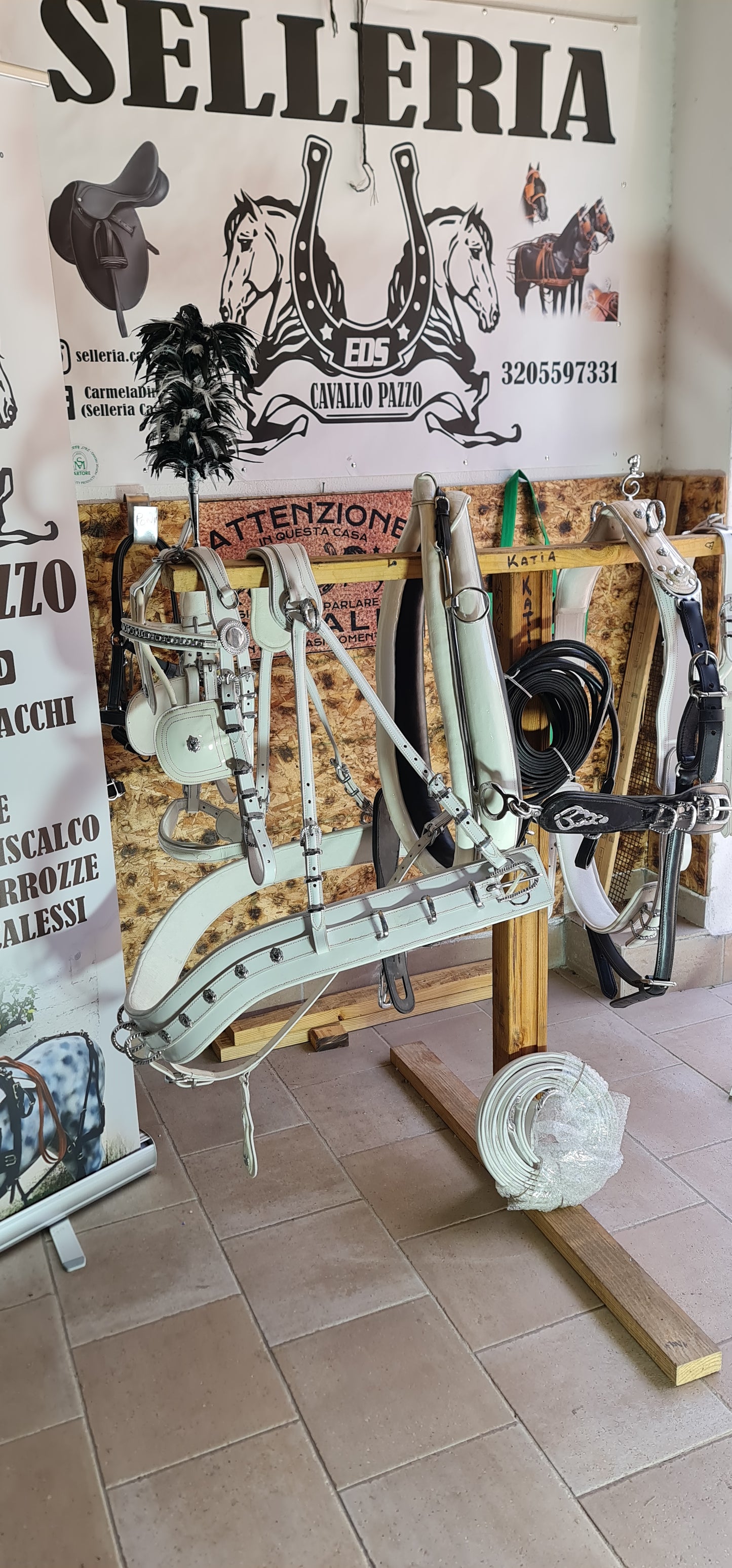 FINIMENTO SINGOLO IN CUOIO BIANCO LUCIDO