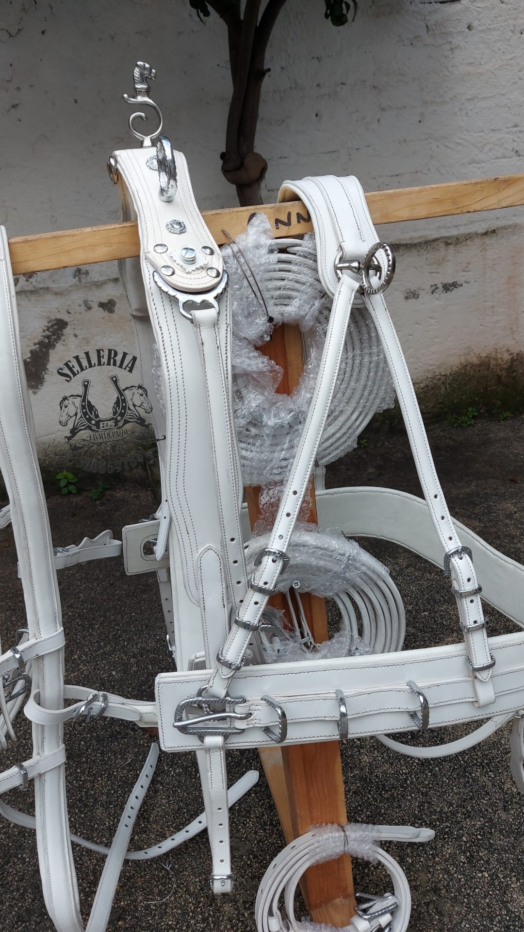 FINIMENTO COMPLETO PER ATTACCO PARIGLIA IN CUOIO BIANCO CON COLLANE / PETTORALE ANATOMIC