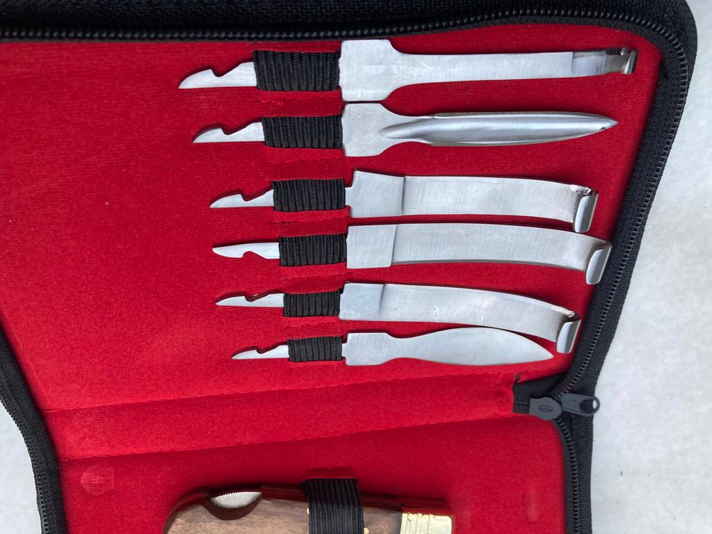 Set completo coltelli per maniscalco
