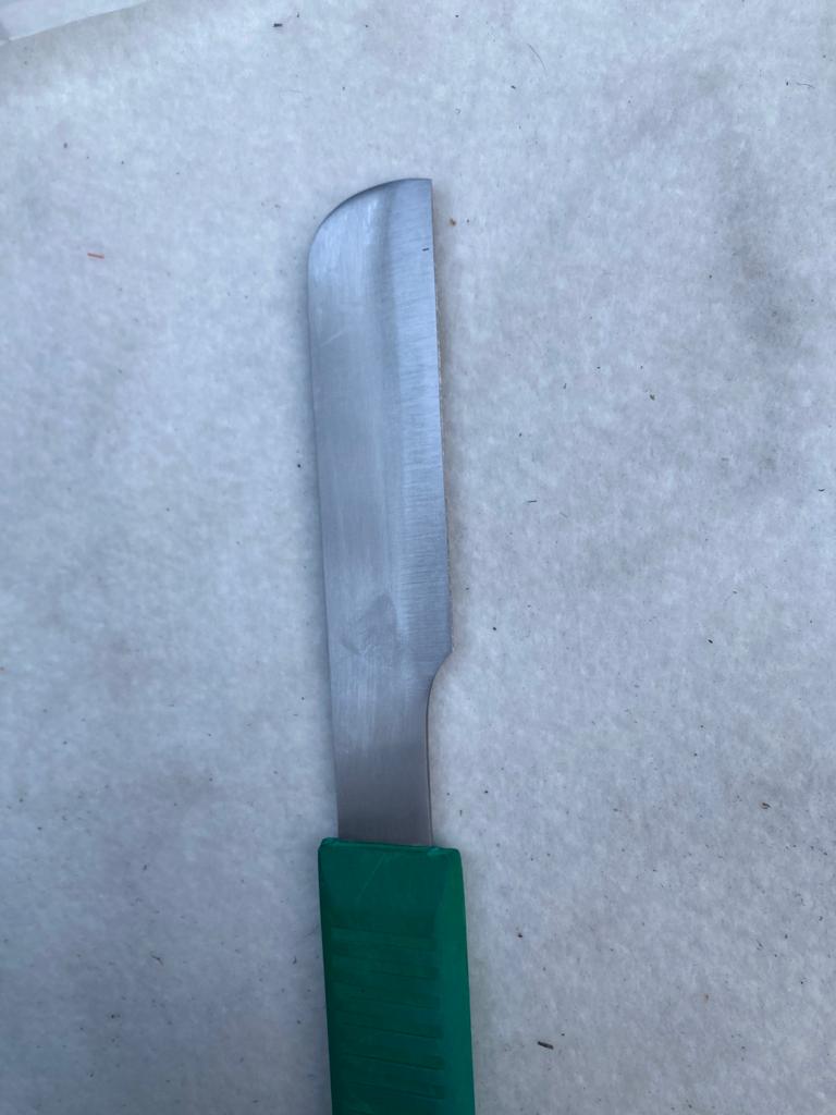 COLTELLO PER ZOCCOLO