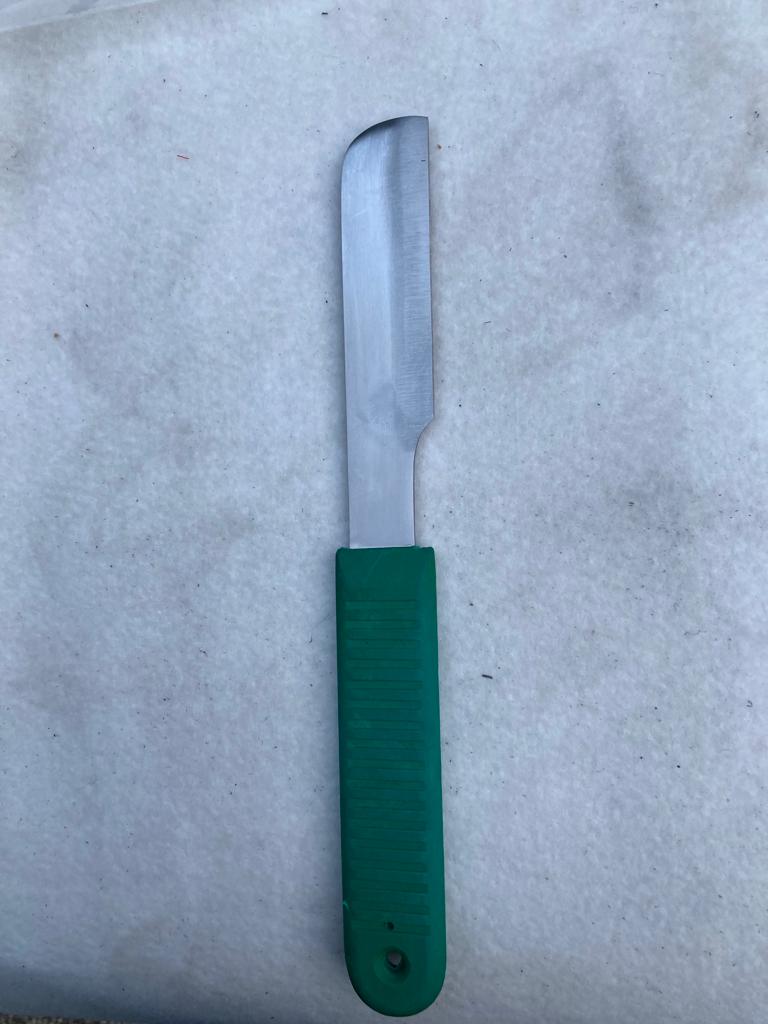 COLTELLO PER ZOCCOLO