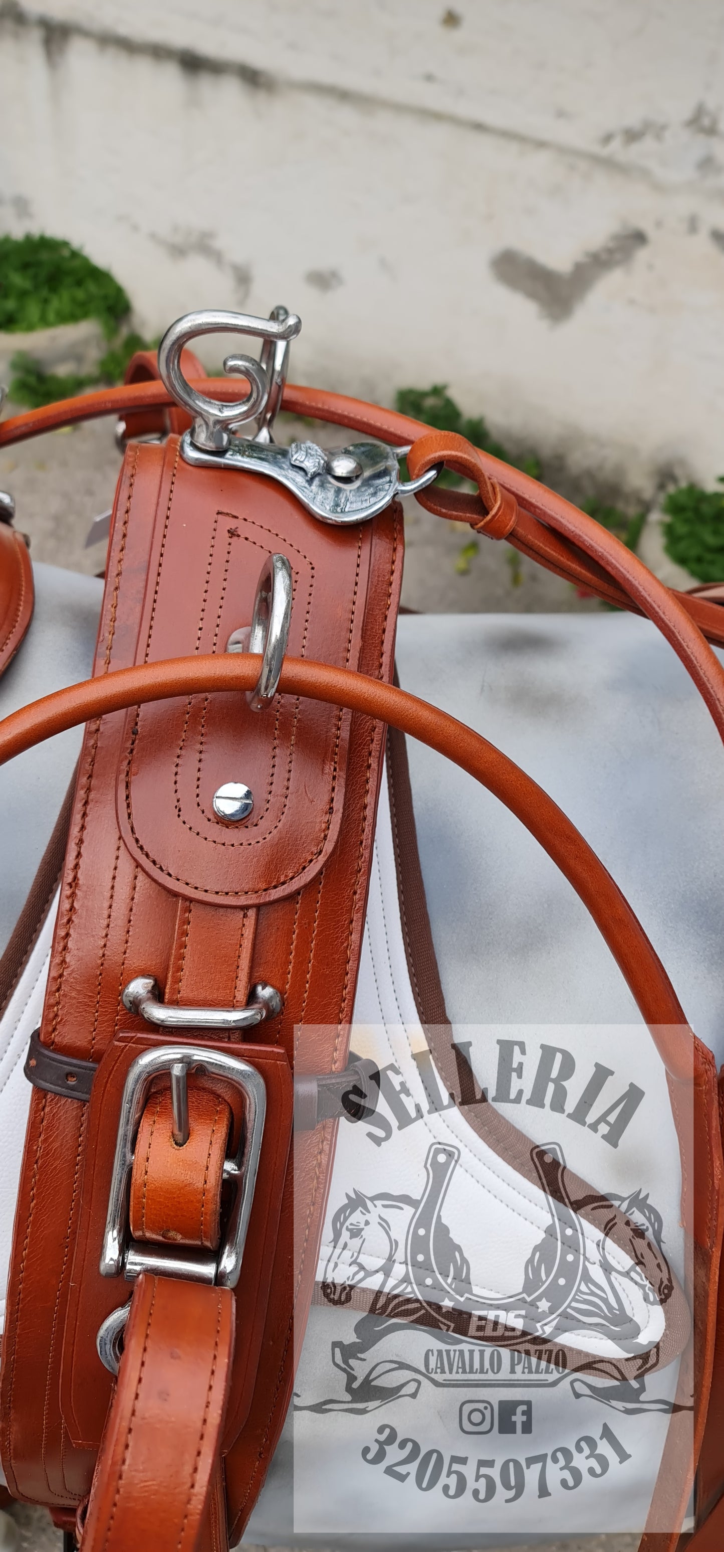 FINIMENTO IN CUOIO MARRONE LONDON