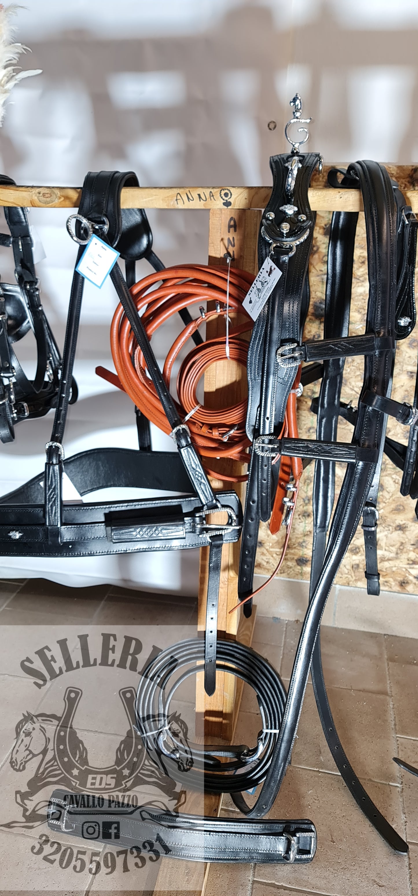FINIMENTO PARIGLIA NERO LUCIDO/ ACCESSORI OTTONE RITAGLIATI