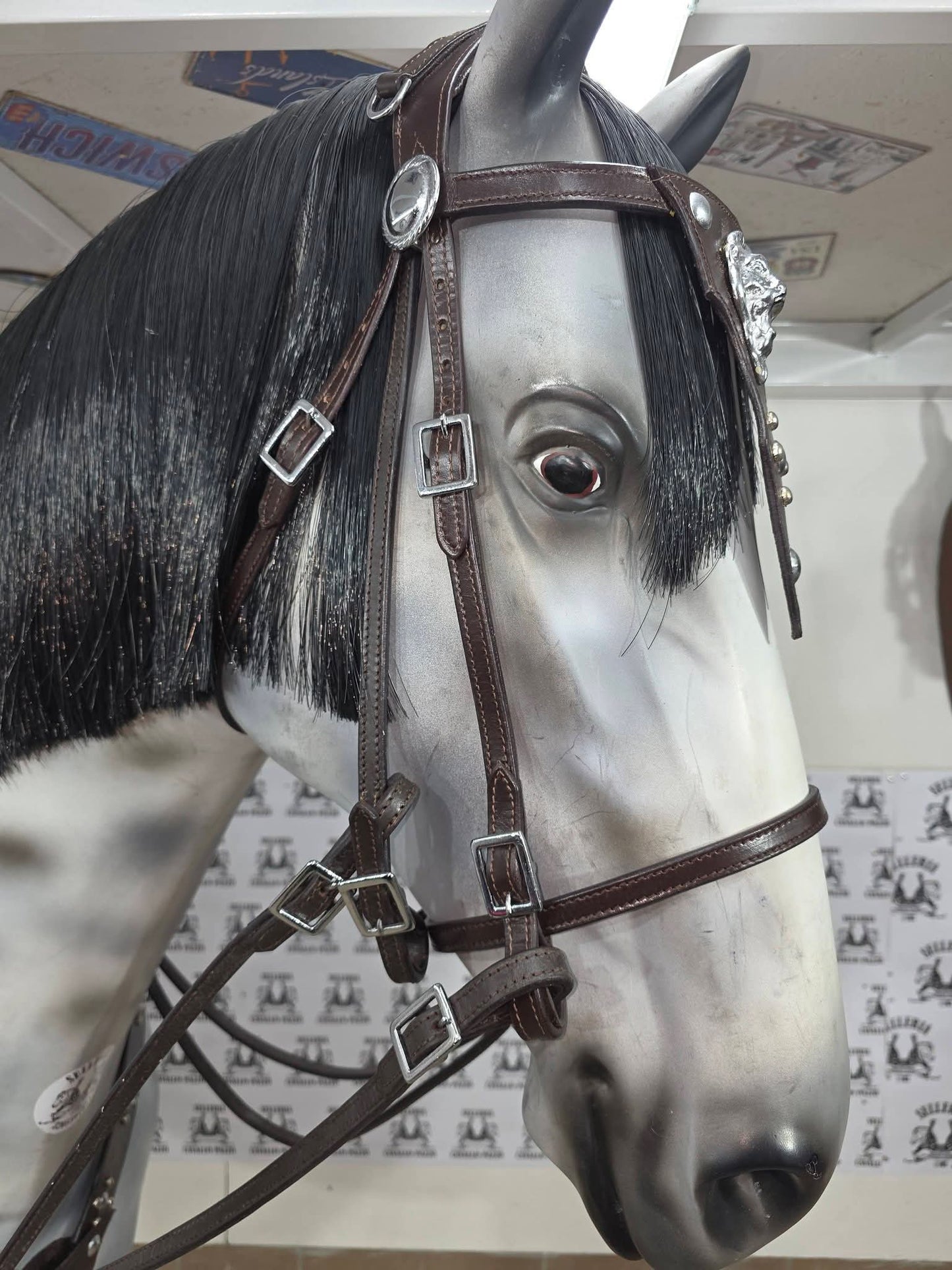 Sella inglese marrone completa o senza accessori