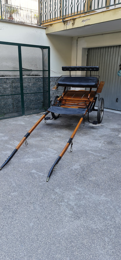 CALESSE IN LEGNO PREGIATO CON TRE BALESTRE