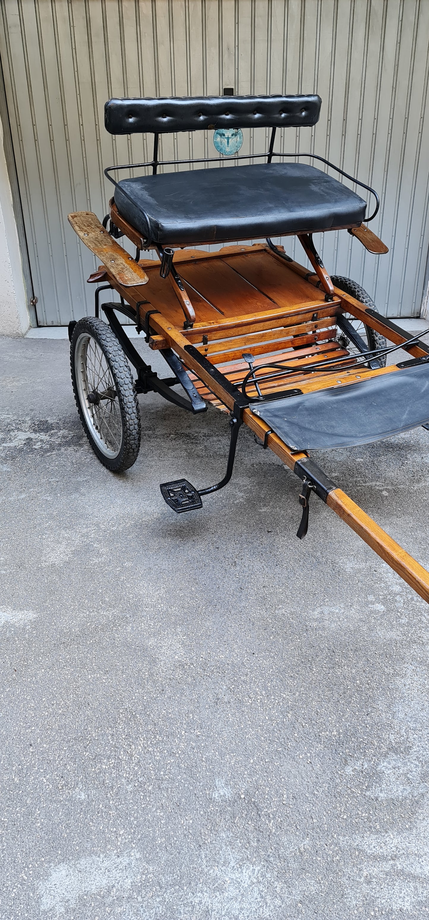 CALESSE IN LEGNO PREGIATO CON TRE BALESTRE