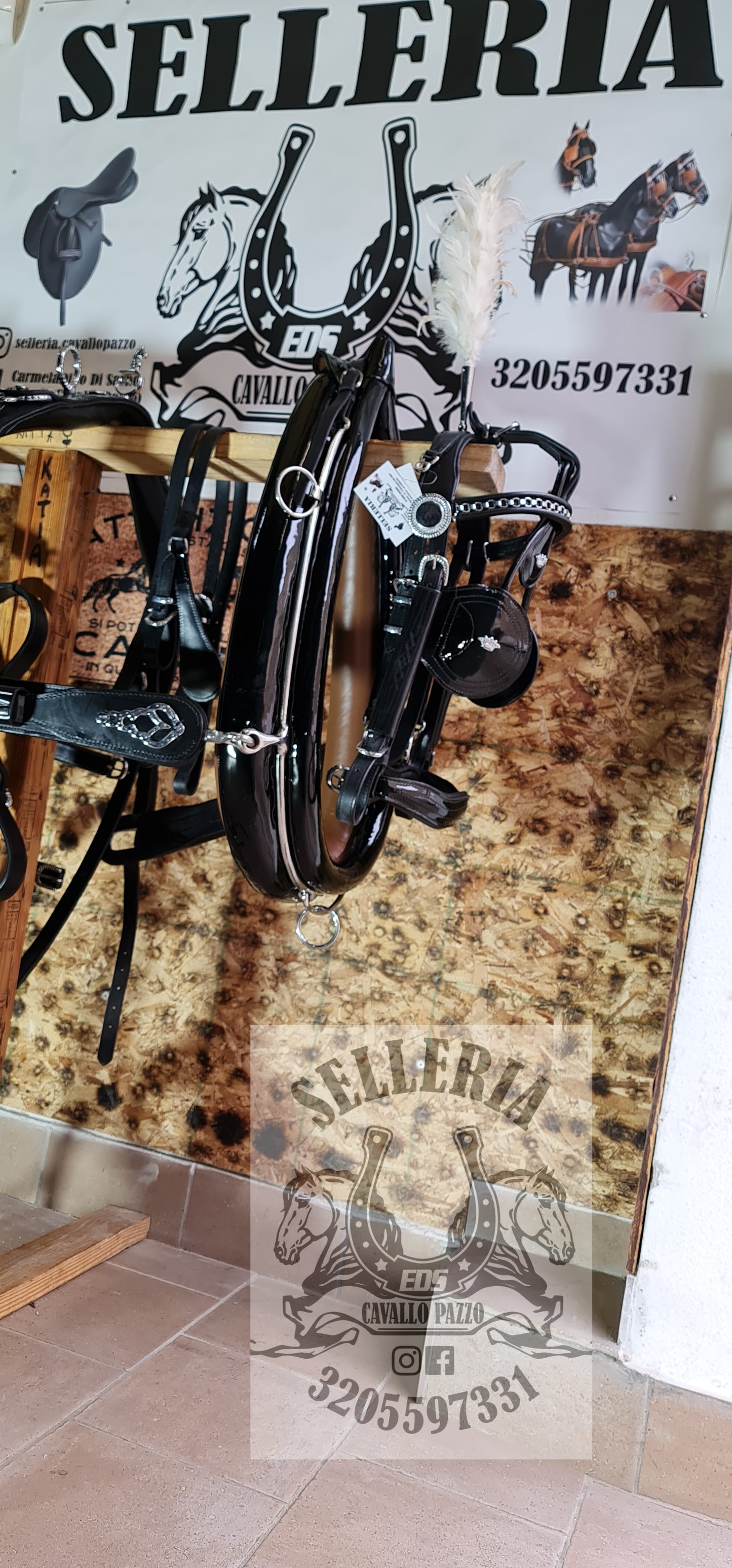 FINIMENTO PARIGLIA NERO LUCIDO BOX IN CUOIO INCISO/ CROMATI