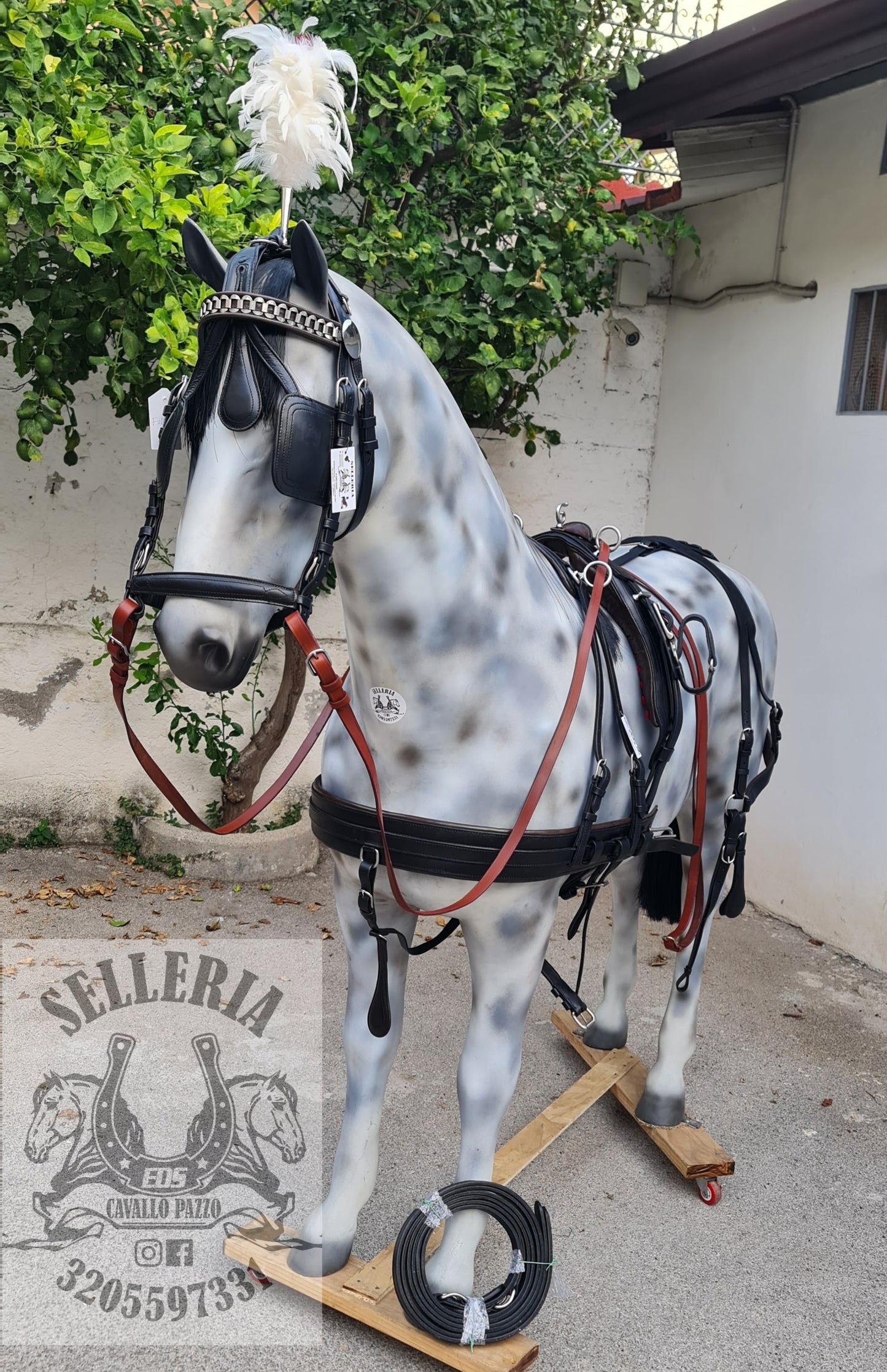 FINIMENTO SINGOLO IN CUOIO ESTERNO NERO INTERNO MARRONE