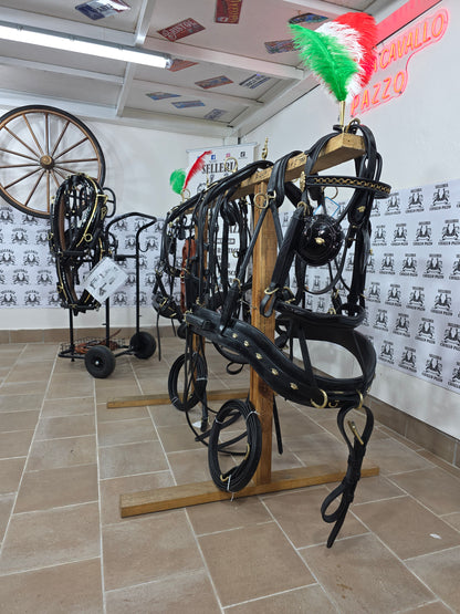 FINIMENTO  IN CUOIO LUCIDO PARTICOLARE E LAVORATO CON PASSANTE UNICO IN CUOIO INCISO / ottone