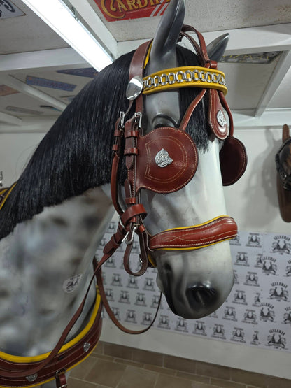 FINIMENTO COMPLETO SINGOLO IN CUOIO COGNAC.PARTICOLARE