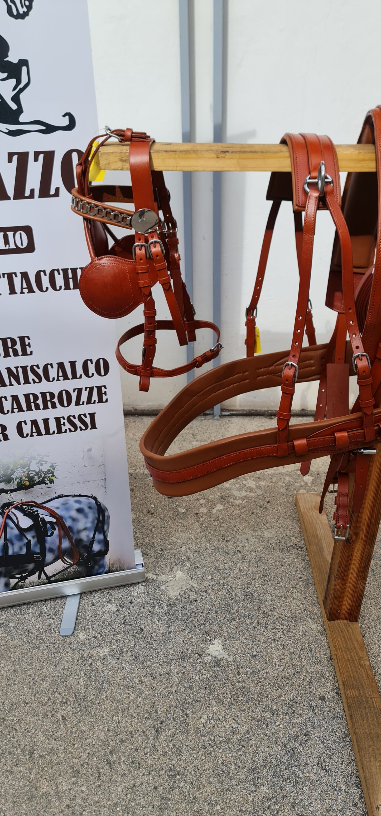 FINIMENTO SINGOLO IN CUOIO NERO O MARRONE