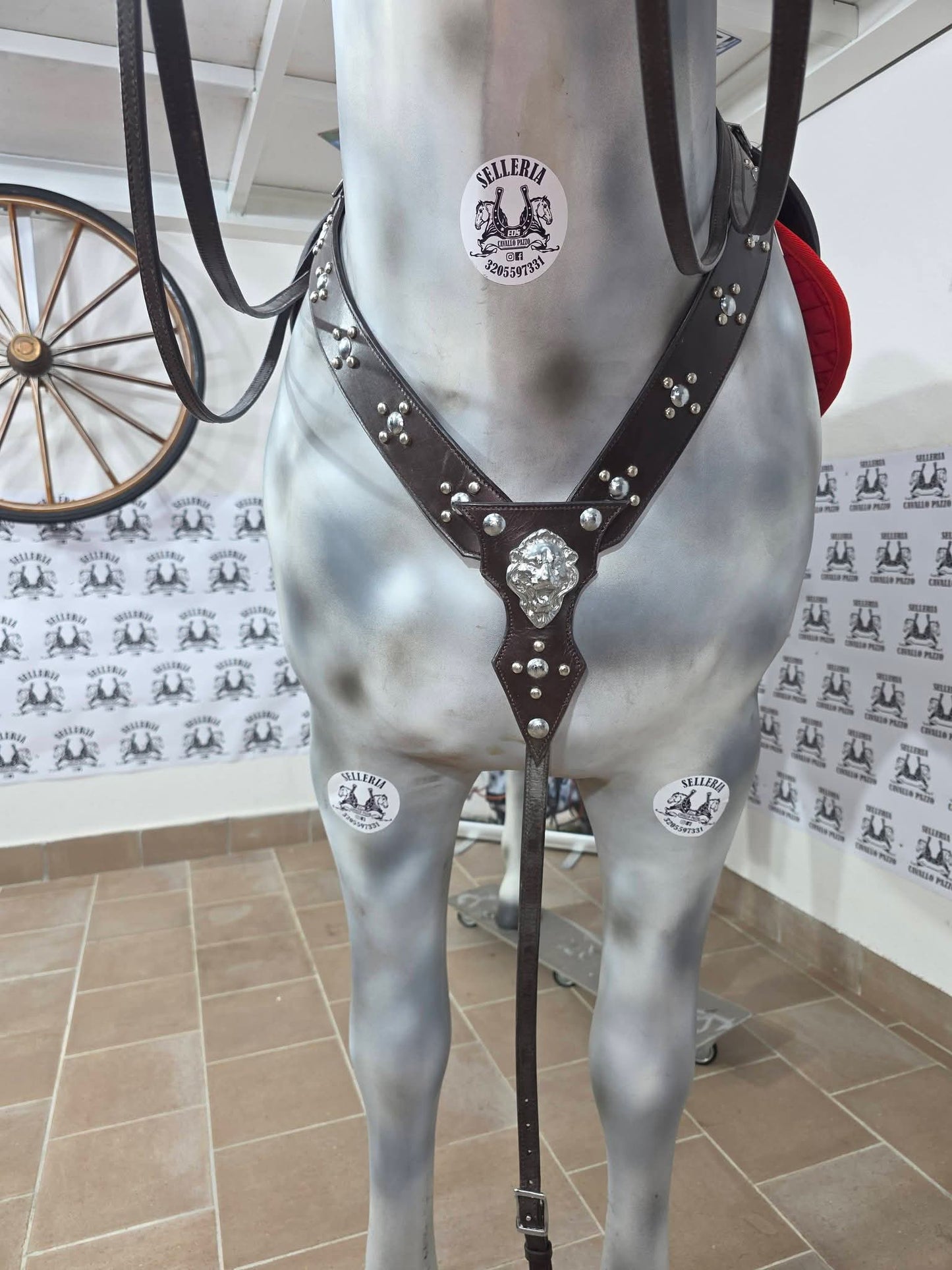 Sella inglese marrone completa o senza accessori