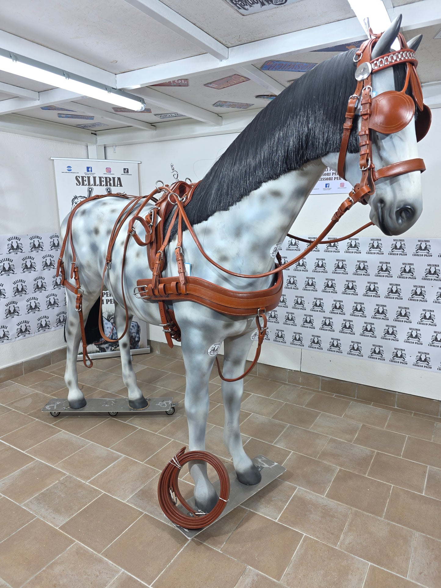 FINIMENTO SINGOLO O PARIGLIA  IN CUOIO MARRONE NATURALE