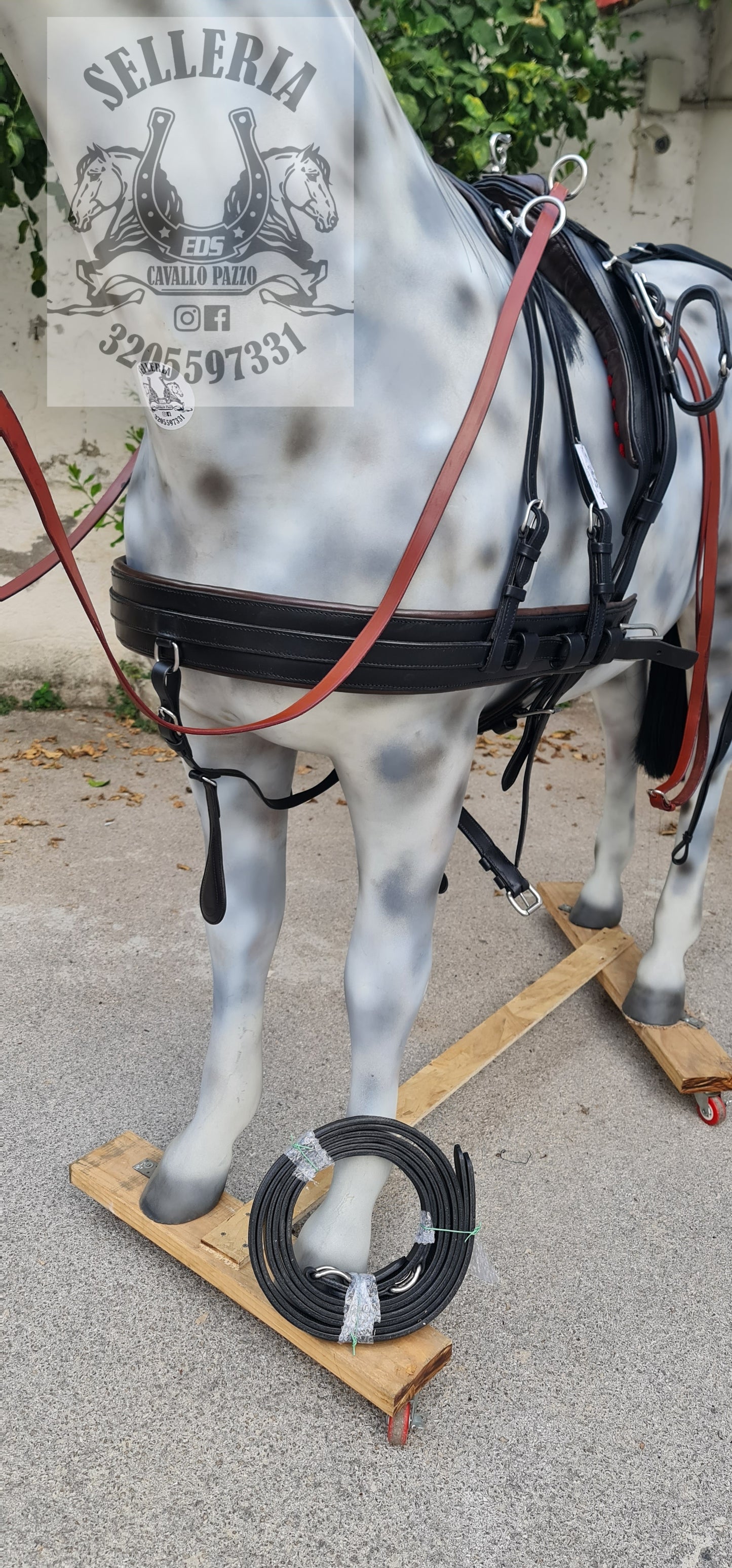 FINIMENTO SINGOLO IN CUOIO ESTERNO NERO INTERNO MARRONE