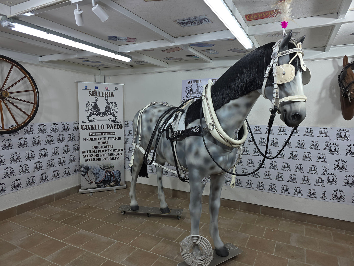 FINIMENTO IN CUOIO BIANCO LUCIDO