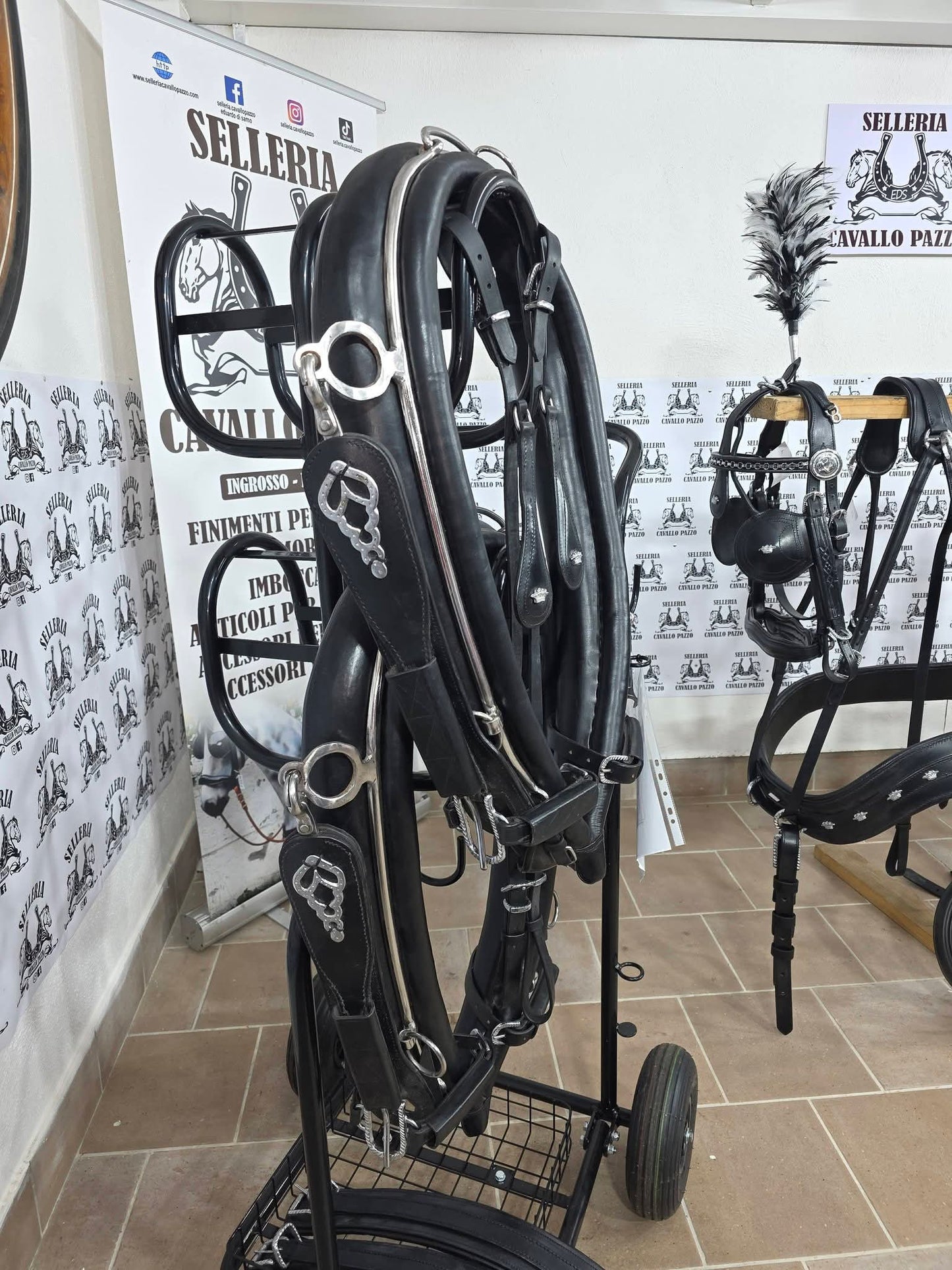 FINIMENTO PARIGLIA IN CUOIO LAVORATO