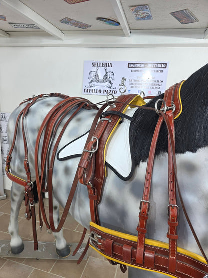 FINIMENTO COMPLETO SINGOLO IN CUOIO COGNAC.PARTICOLARE