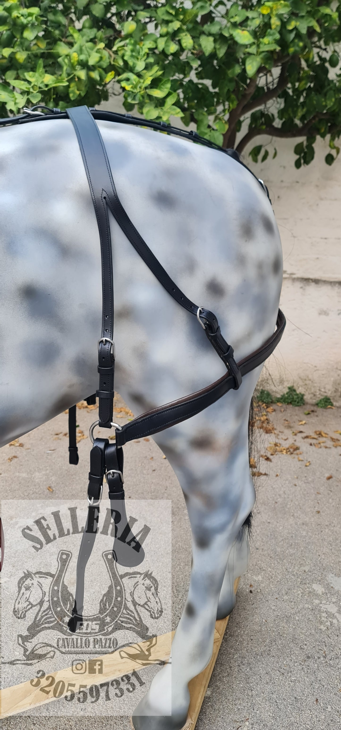 FINIMENTO SINGOLO IN CUOIO ESTERNO NERO INTERNO MARRONE