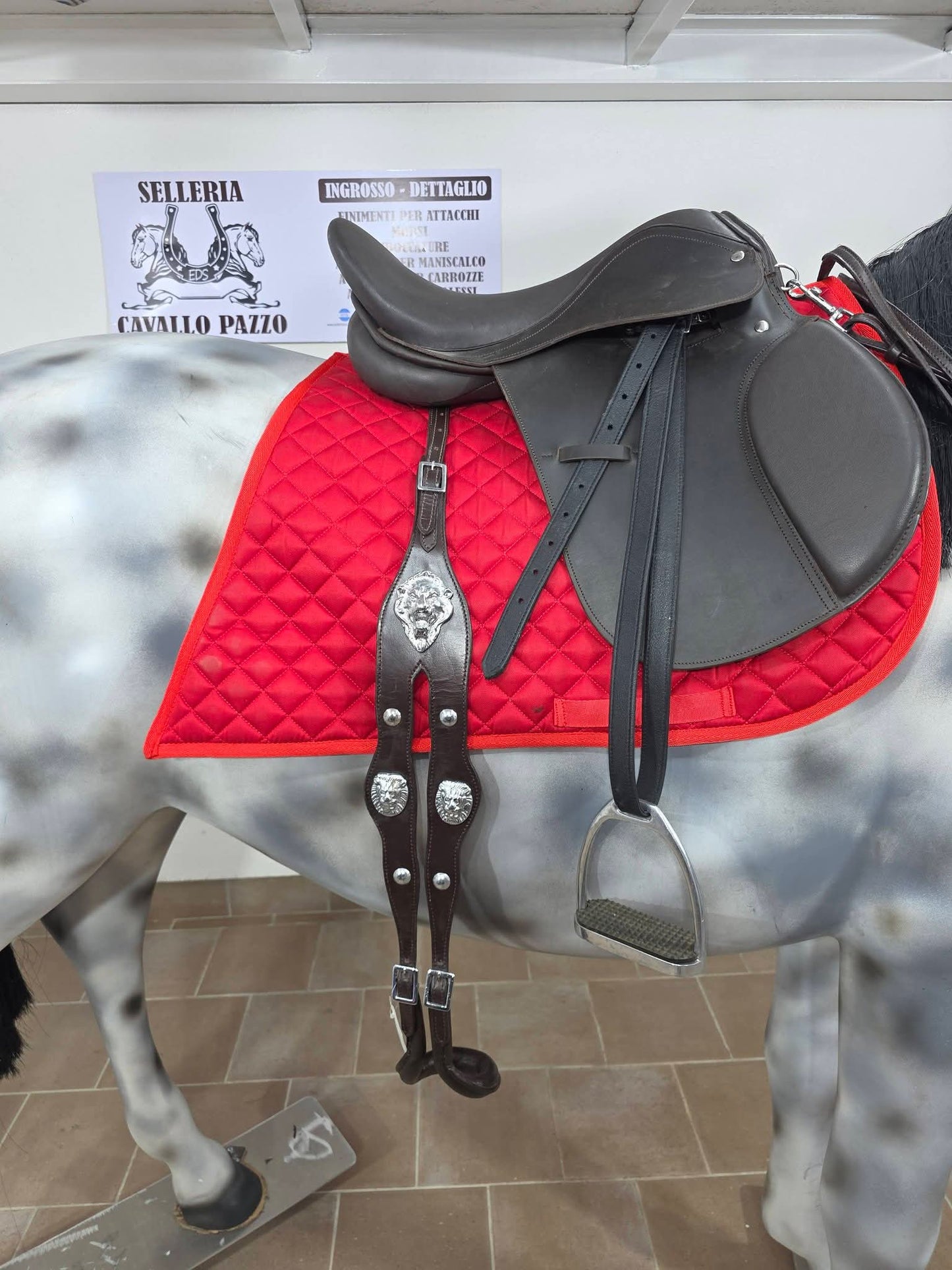 Sella inglese marrone completa o senza accessori