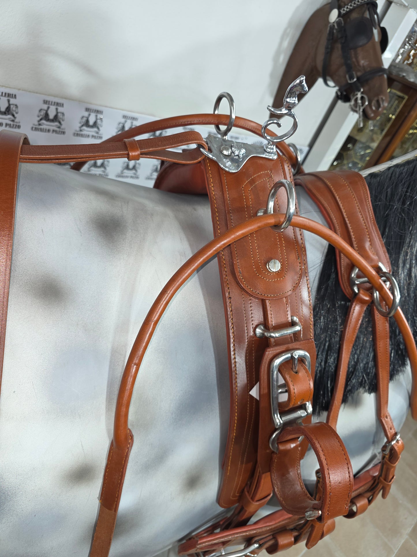 FINIMENTO SINGOLO O PARIGLIA  IN CUOIO MARRONE NATURALE